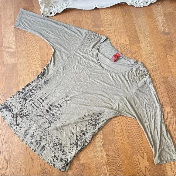 vintage khaki green scale print studded top - Picture 8 of 8